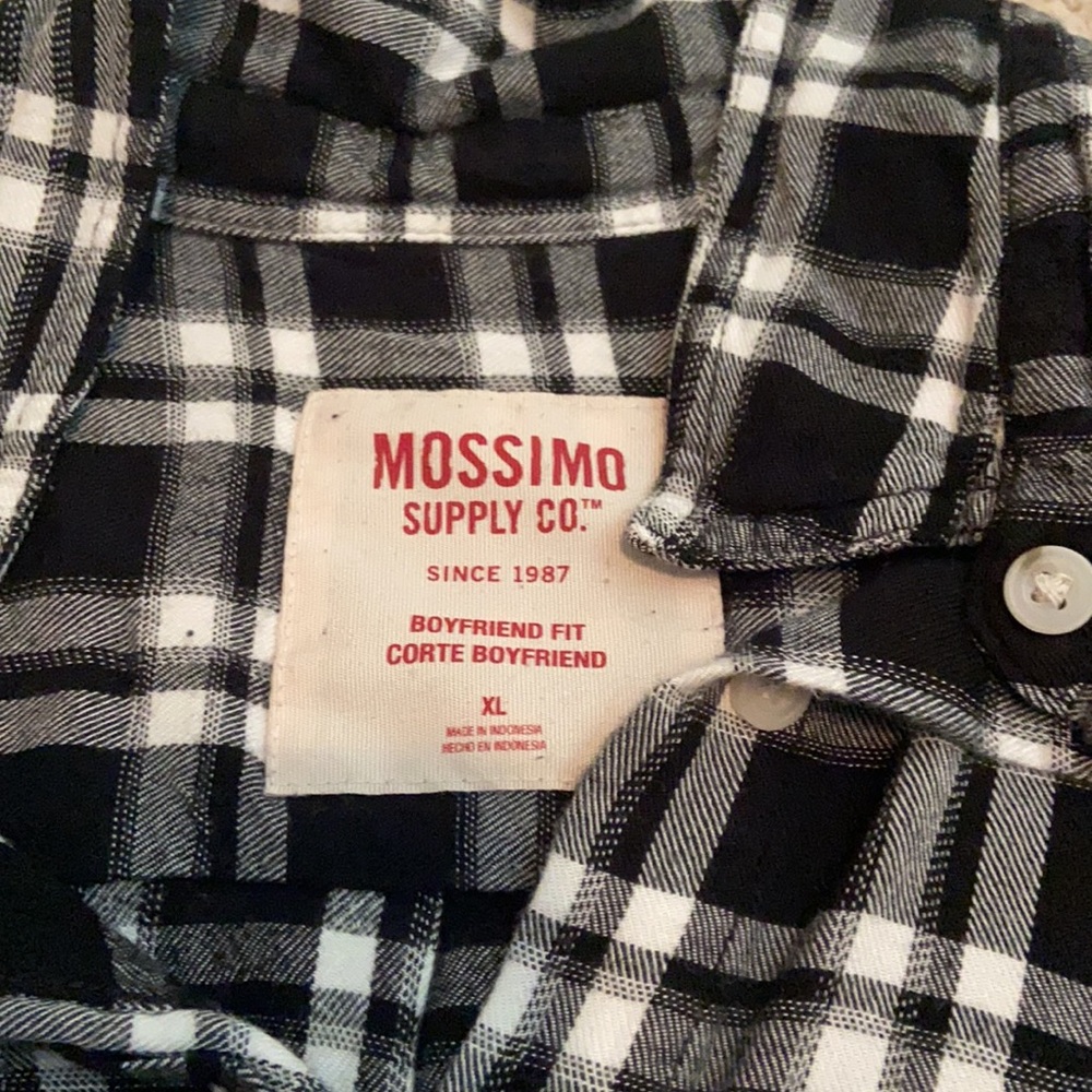 Mossimo boyfriend button down - Picture 3 of 3